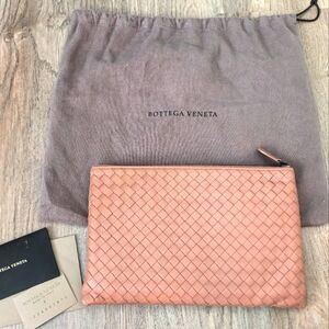 Bottega Veneta intrecciato zipped pouch/ clutch dusty rose color like new
